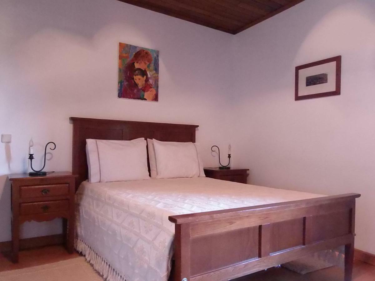 Casa Dona Urraca Hotel Vilarinho da Castanheira Bagian luar foto